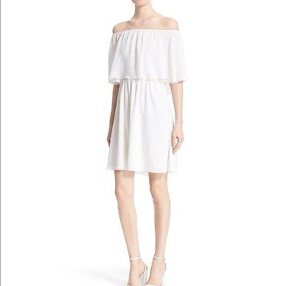 Alice + Olivia Dresses & Skirts - ❌SOLD TO THEREALREAL🚫 Alice + Olivia silk dress